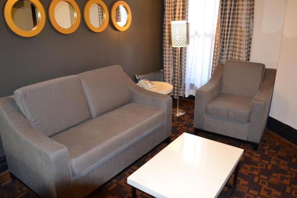 Adante Hotel, A C-two 3*